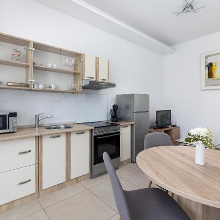 Apartment Ana Солин Екстериор снимка